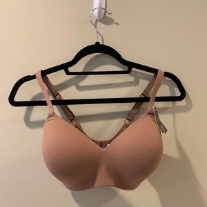 *BRAND NEW WITH TAGS* Wacoal No Wire Contour Bra